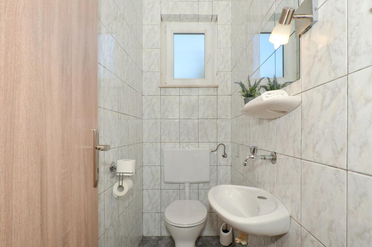 Apartment Una Сегет Враница Екстериор снимка